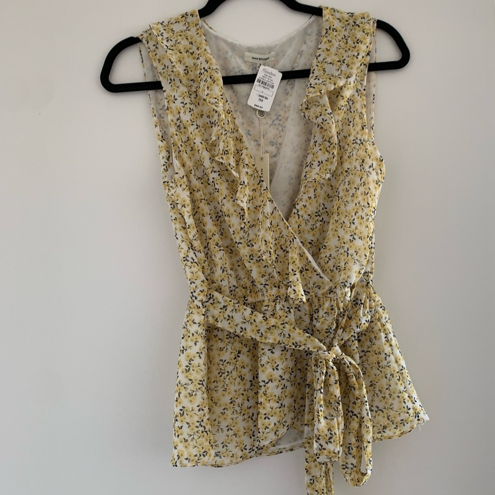 Max Studio Yellow Floral Sleeveless blouse, Small, NWT